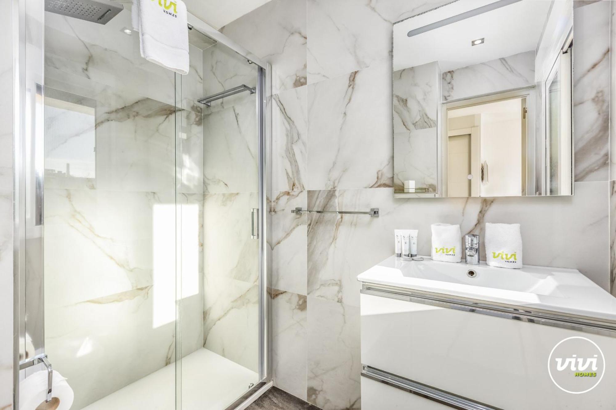 Apartment Vivi Homes - Pulpo Pool, Balcony & Sea View